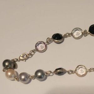 Premier Designs Opulence faux pearls and beads necklace